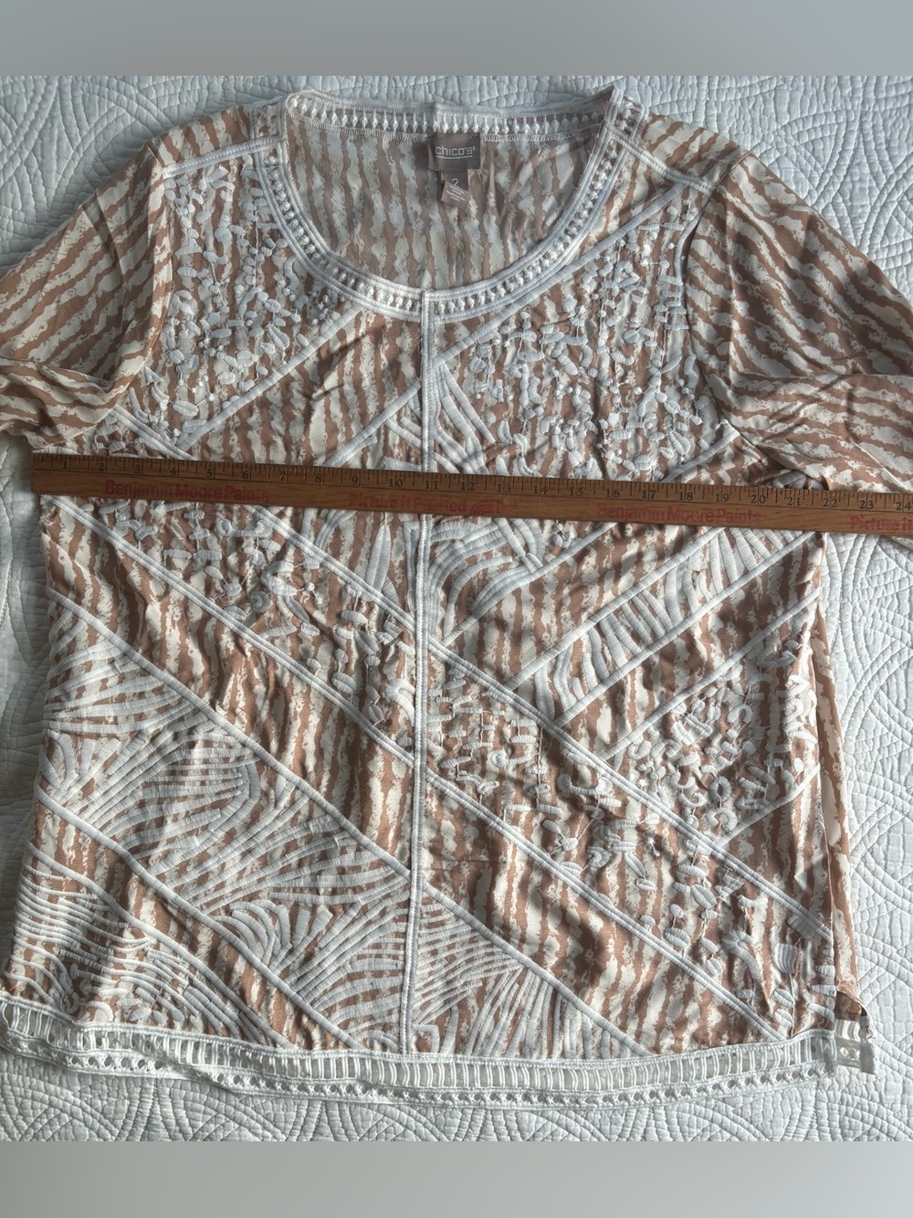 Chico's Cream and Beige Patterned Blouse Large Chicos Size 2 - Picture 4 of 9